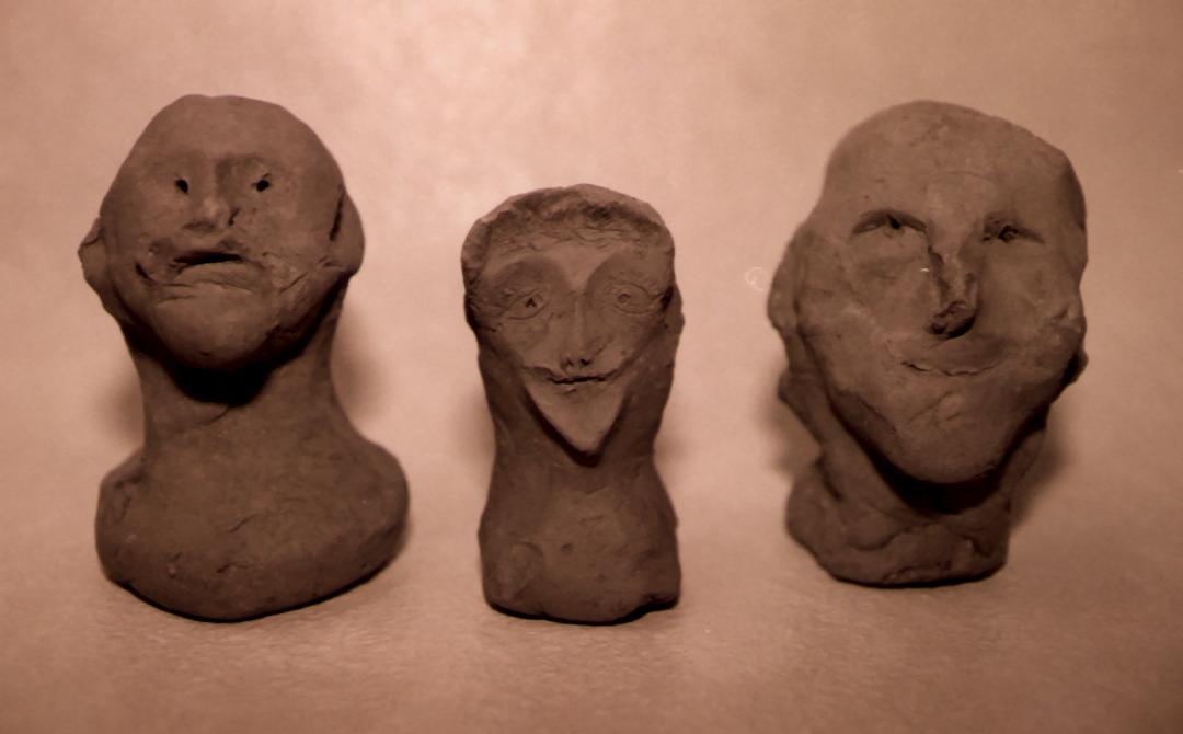 art tete.JPG (49125 octets)