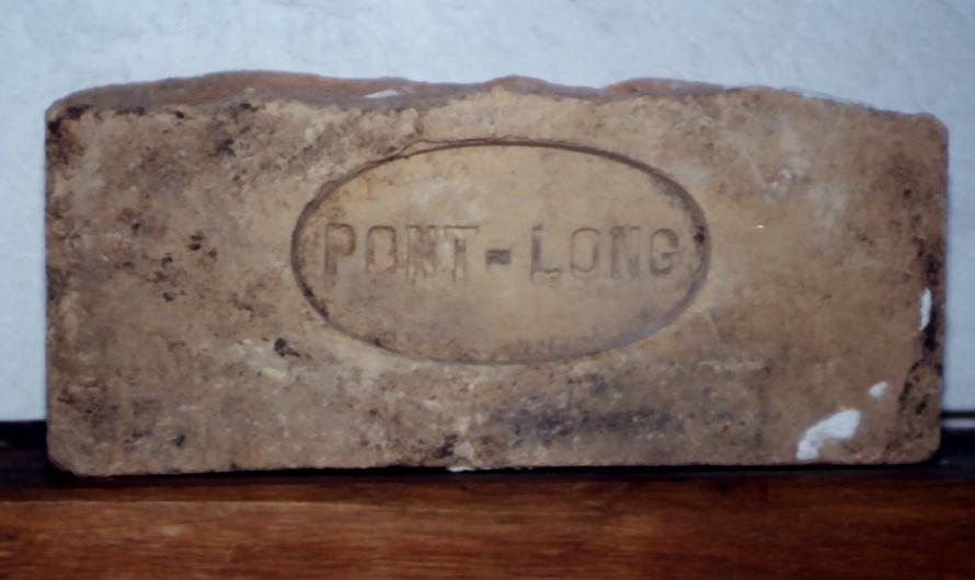brique pont long.JPG (45342 octets)